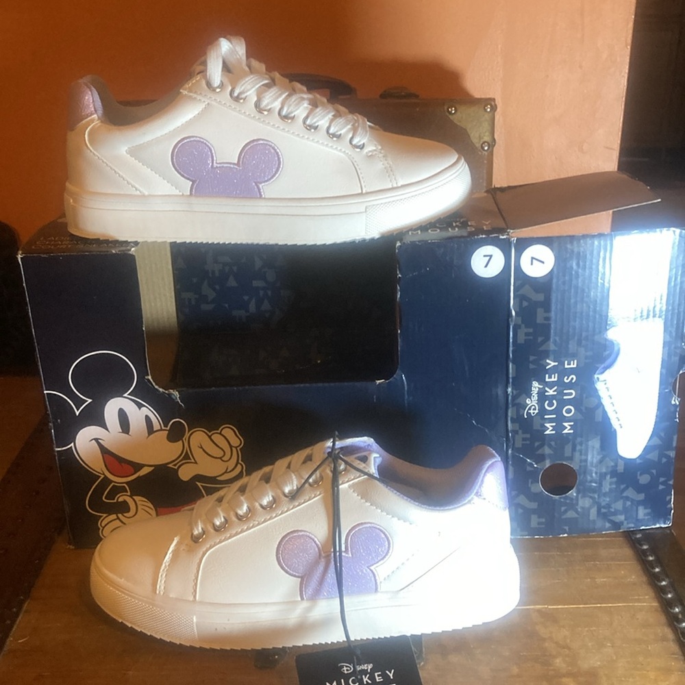 New ALDI Mickey Mouse Character Court Womens SZ 7 White/Purple Sneakers